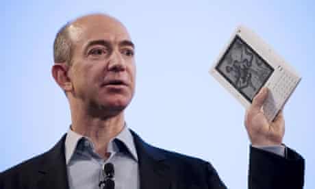  Jeff Bezos, founder and CEO of Amazon.com, introduces the Kindle electronic book device