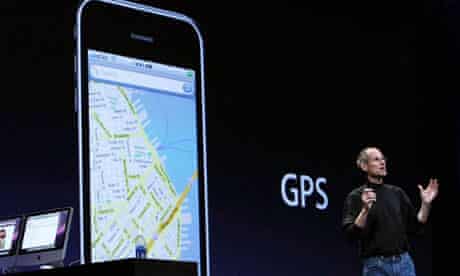 Apple CEO Steve Jobs announces 3G iPhone