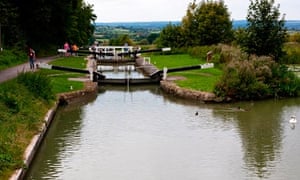 Pubwalks: Caen Hill locks