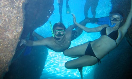 Diving, Milos