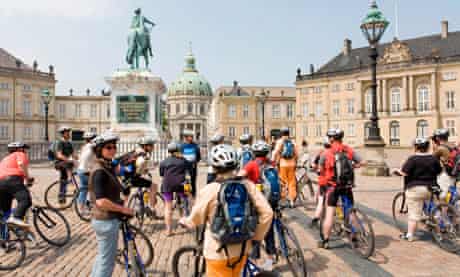 Cyclists on a sightseeing tour of Copenhagen.