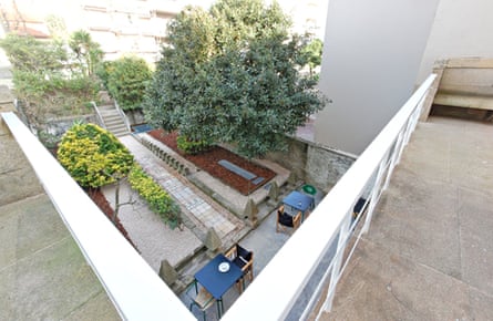 Surfivor Surf Hostel