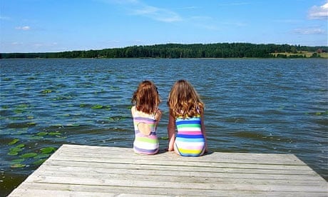 Kids on Lake Nyckelsjön, Sweden
