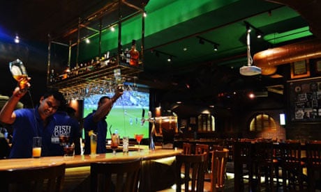 Live Screenings Of F1 To IPL At These Bars