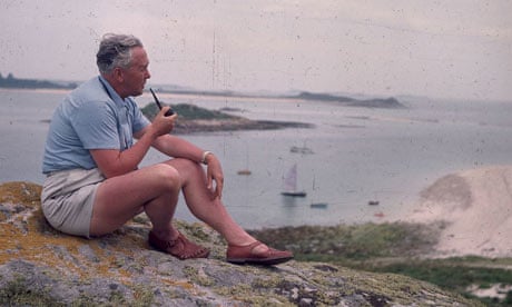 Harold Wilson on holiday in the Scilly Isles, 1965