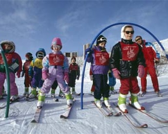 Children in ski school