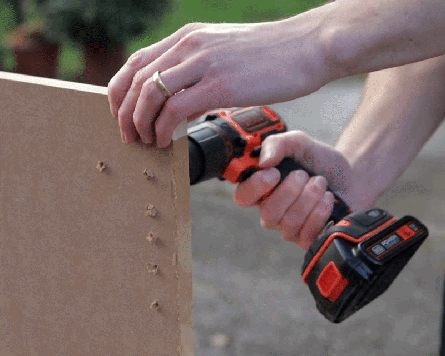 A gif of our writer drying out drills.