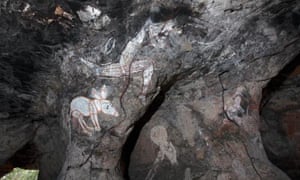 عرض صور للفن الصخري من أرنيهم لاند في كانبيرا نيتشي