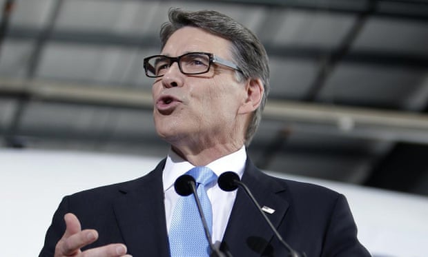 Rick Perry deems Obama withdrawing troops from Iraq a national disgrace