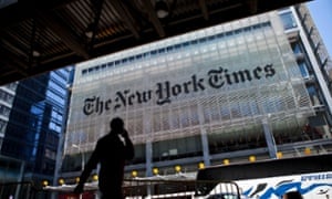 News publishers including the New York Times is in talks with Facebook over hosting content on the social network itself.