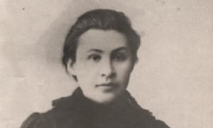 The photograph of Apollinariya Yakubova, who refused to marry Lenin, was discovered by a Russian history expert in London.