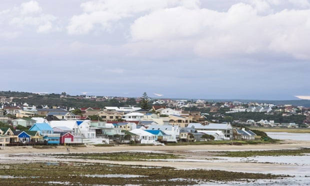Coastal developments at Stillbay and at the mouth of the Goukou estuary.