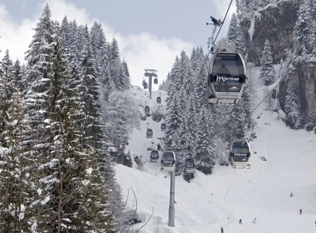 The Ardent lift into the Portes du Soleil.