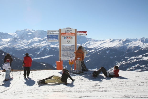 Piste marker above La Tzoumaz.