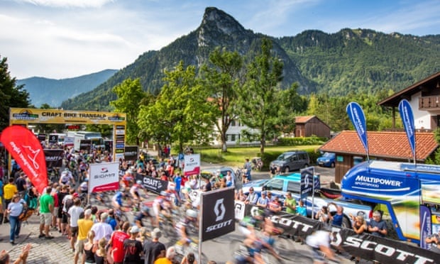 Start Craft BIKE Transalp powered by Sigma 2014, Stage 1 Oberammergau-Imst, 98.70 km, 2,2155 metres in elevation gain - (c) Henning AngererBIKEMountainbikeOberammergauRadsport - cyclingStartTransalp